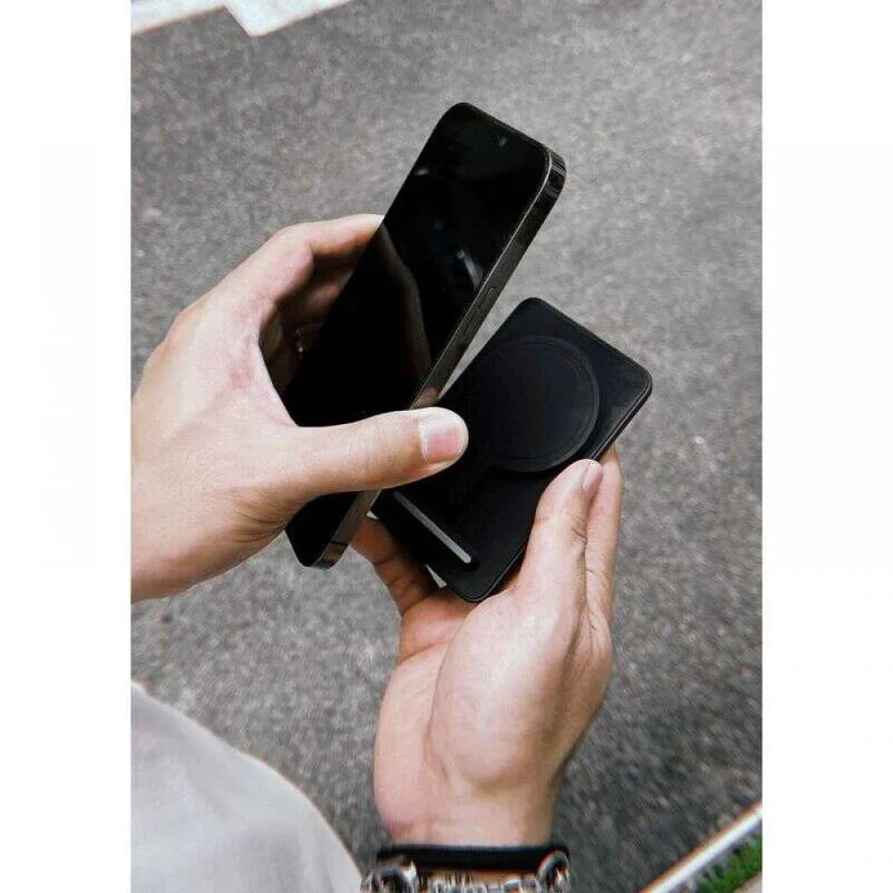 Skinarma Magnetic Powerbank 5000 mAh Power Bank With Stand - Kira Kobai - Tashqila Skinarma Magnetic Powerbank 5000 mAh Power Bank With Stand - Kira Kobai - Tashqila
